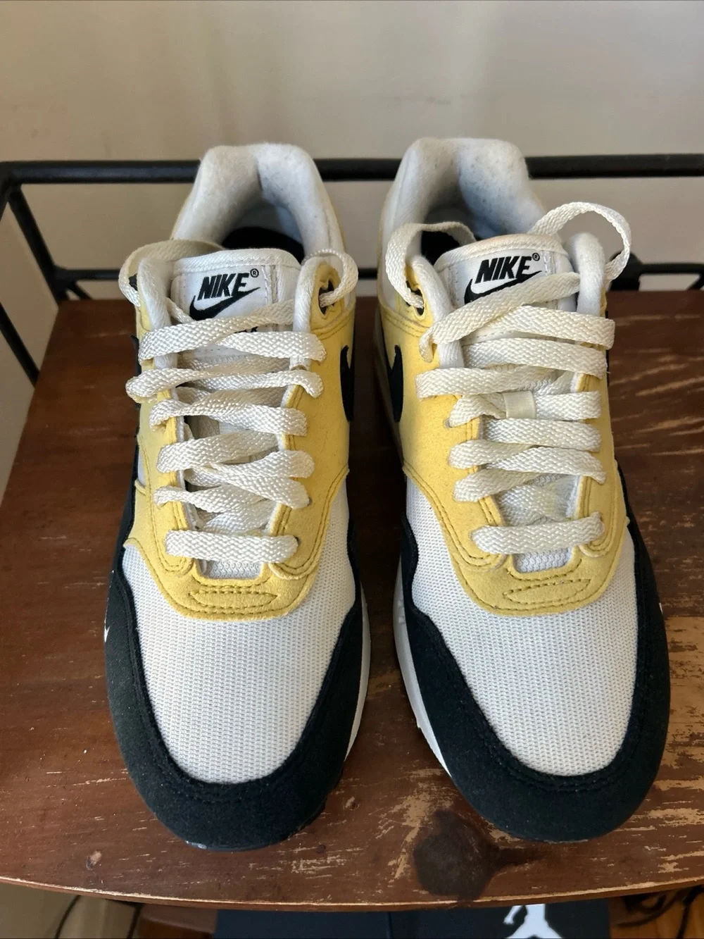 Nike air max 1 women’s 8.5 White, Yellow & Black Low-Top Sneaker’s